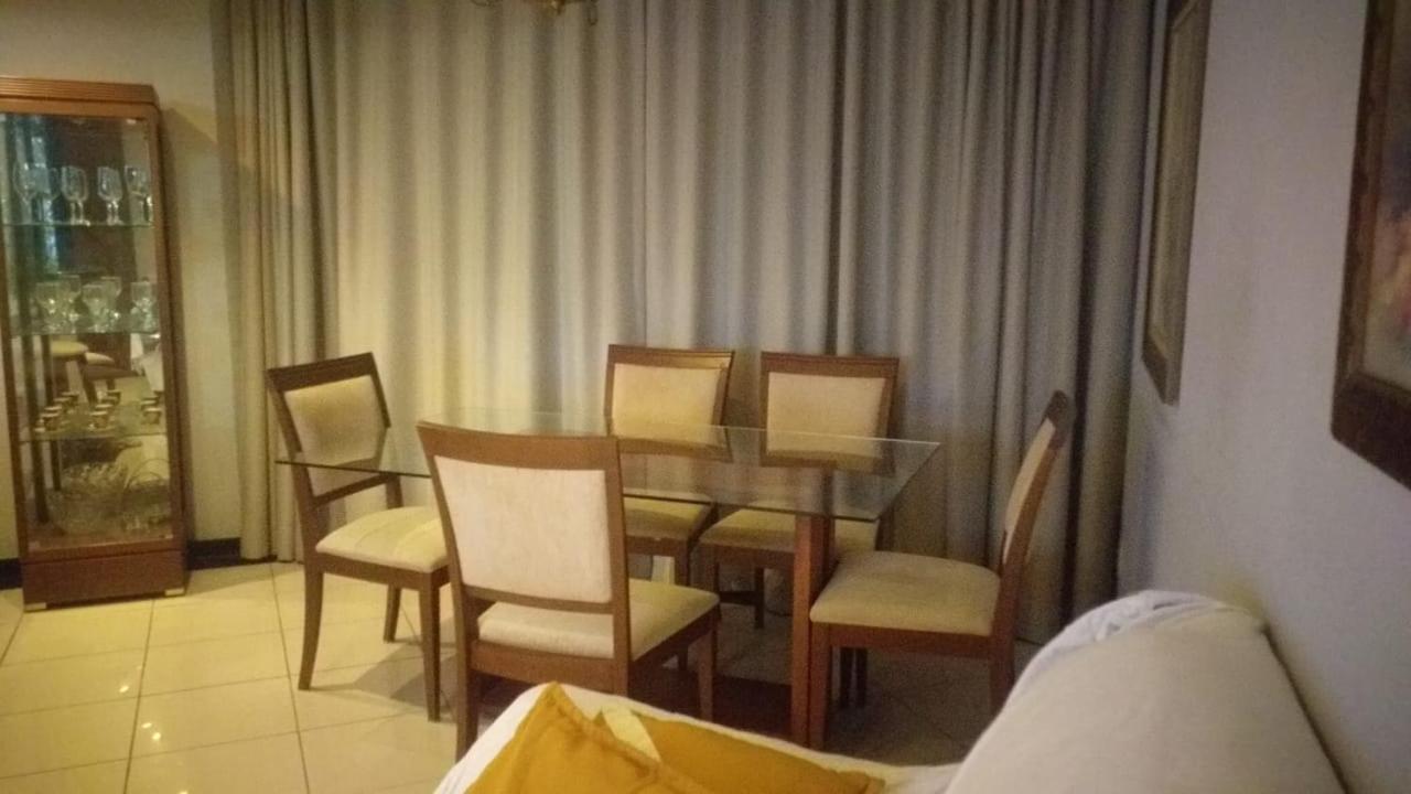 2/4, Arrumado, Porto Da Barra. Salvador Extérieur photo